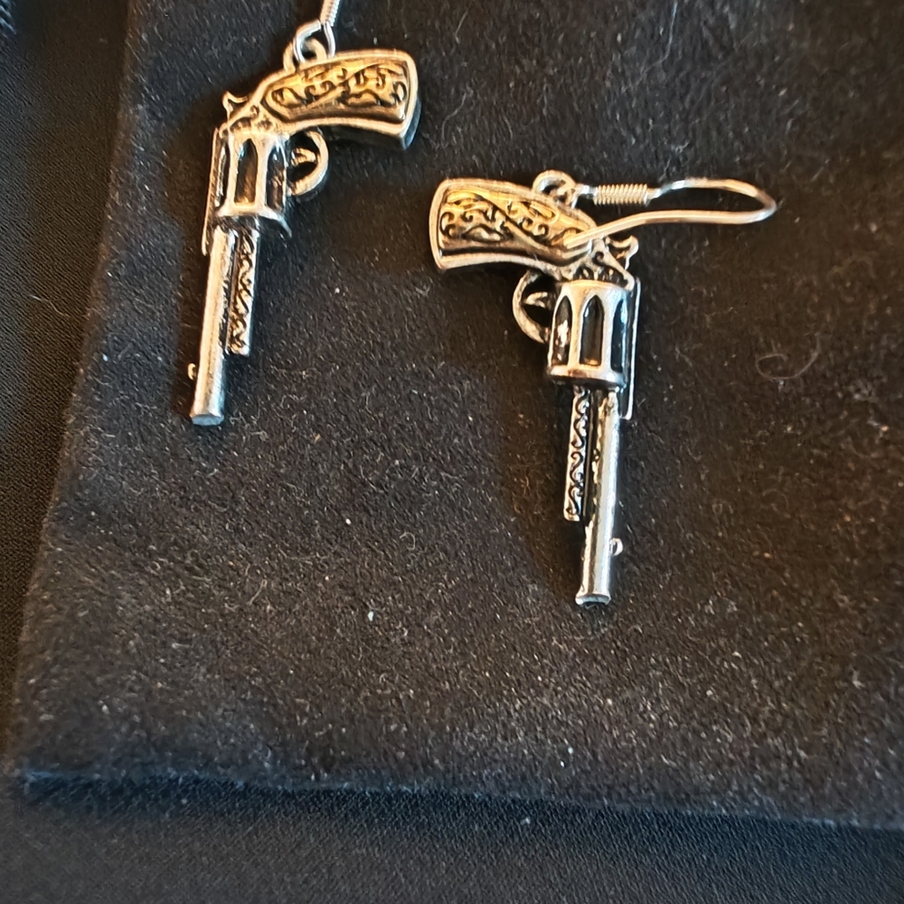 NEAT LITTLE 6 SHOOTER EARRINGS
